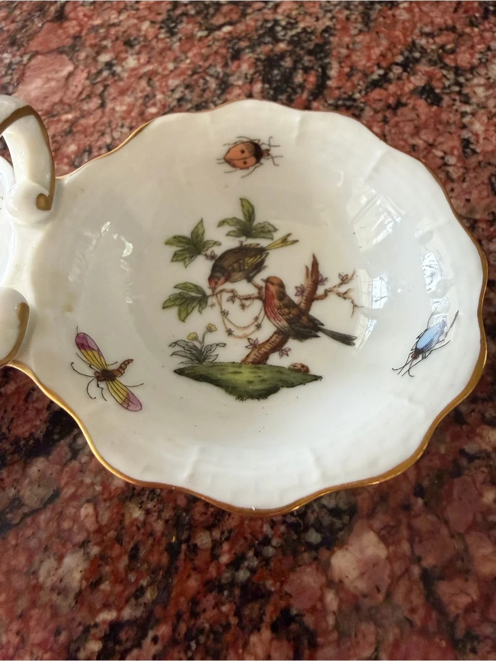 HEREND PORCELAIN HANDPAINTED ROTHSCHILD BIRDS SALT AND PEPPER DISH 253-0-00